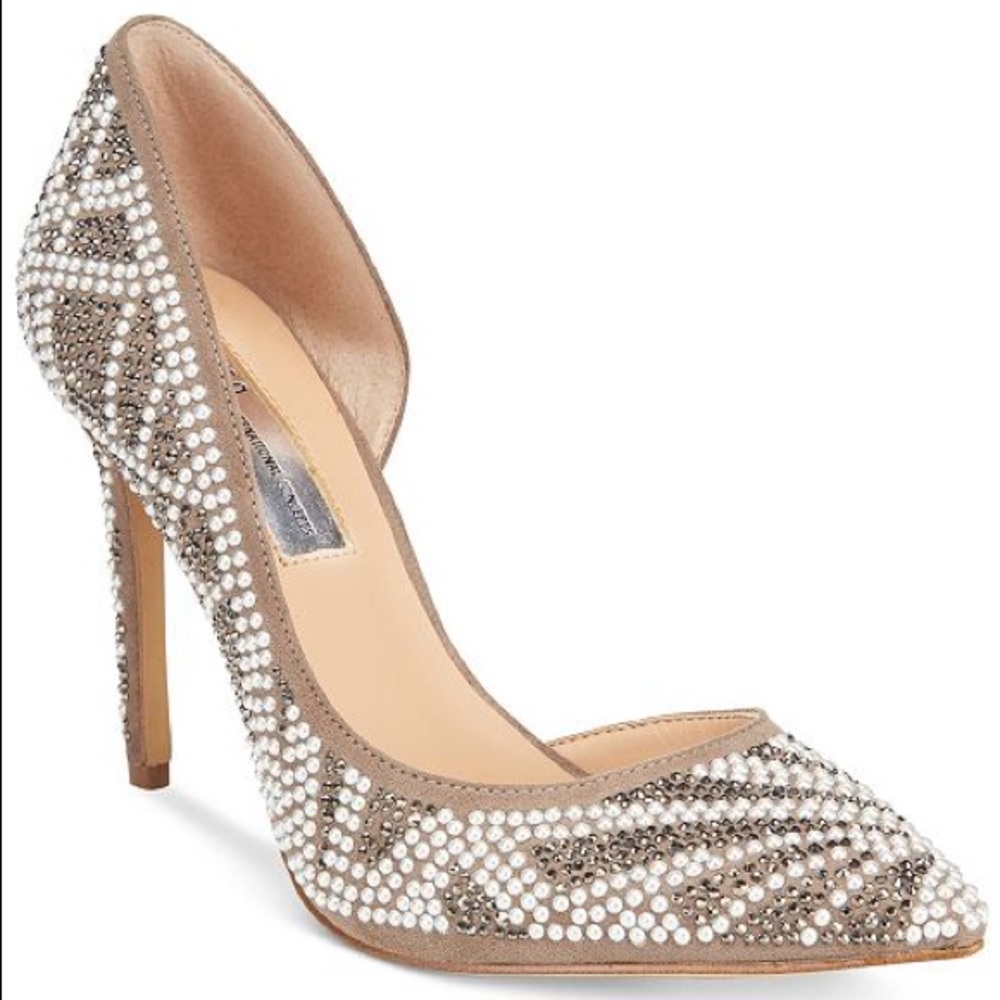 Embellished pumps